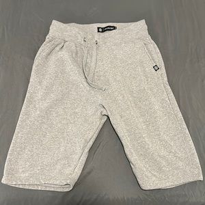 Akademiks Sweat Shorts Medium